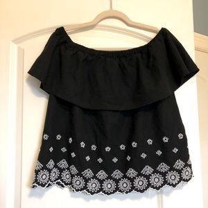 Old Navy Off Shoulder Eyelet Top Medium